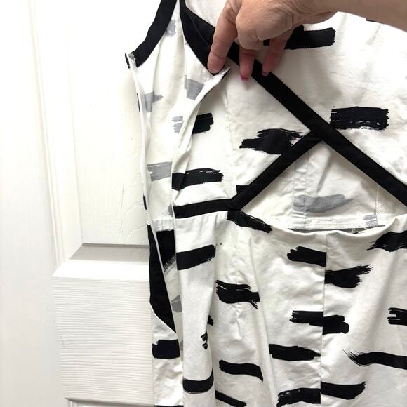 Banana Republic Cotton Sheath Dress, Back Cut Out, White Black, Women's Size 4 - Picture 5 of 7